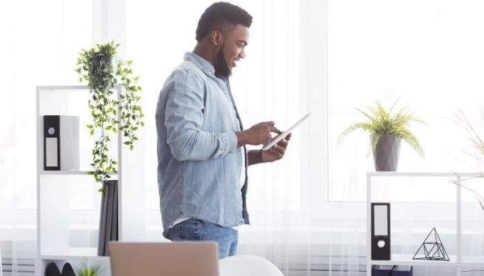 use social media to build email list from scratch